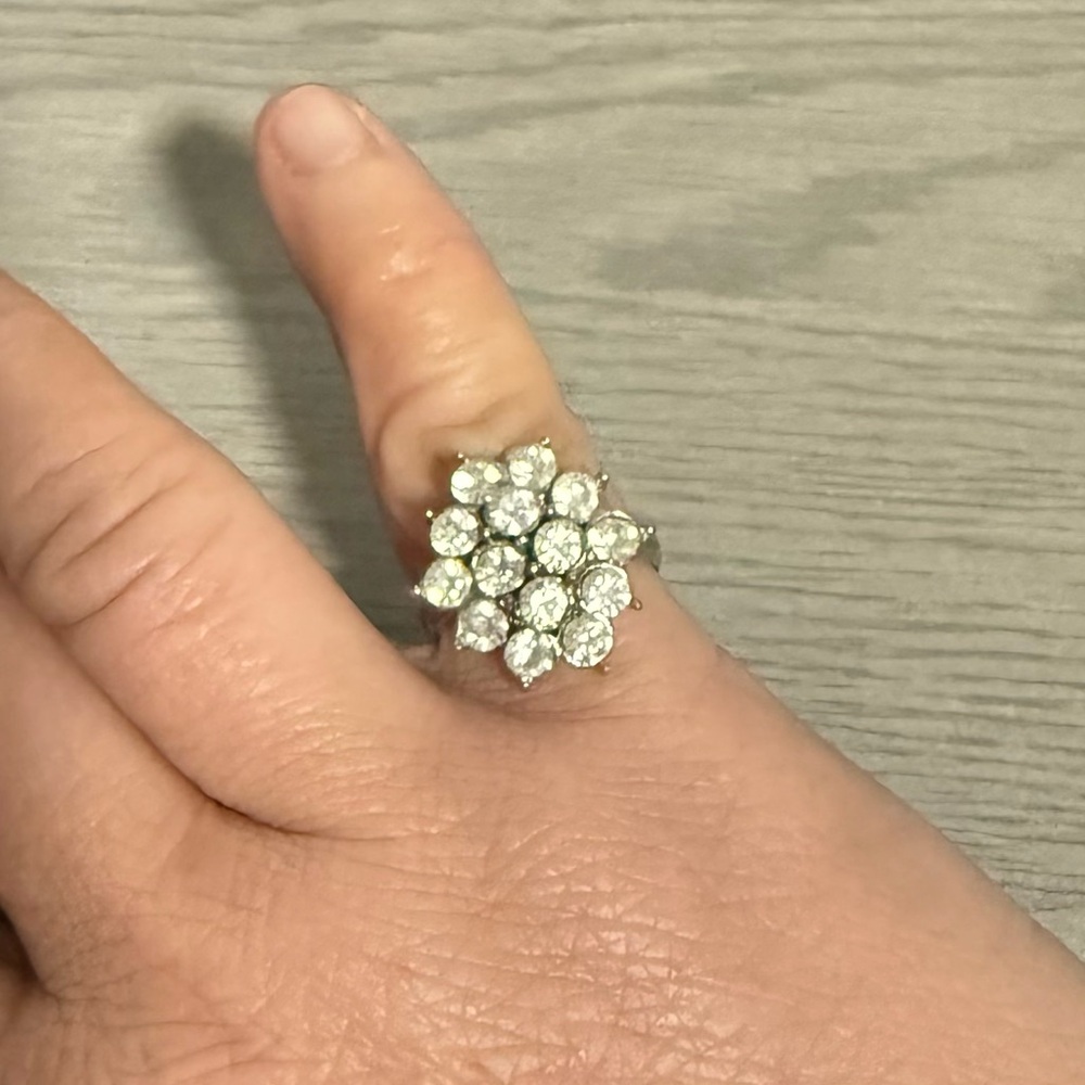 Rhinestone Flower Ring Size 7